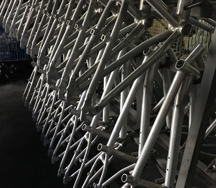 自行車前叉熱處理